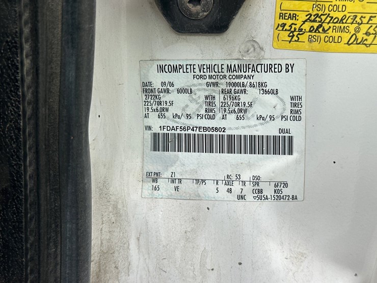 2007-ford-f550-image-63