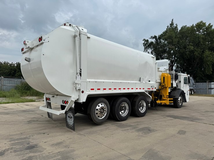 2015-mack-leu613-image-5
