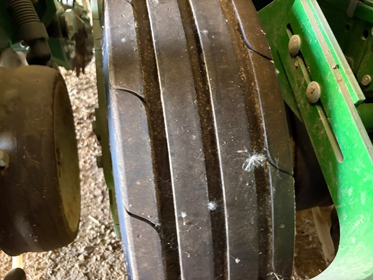 john-deere-1775-image-66