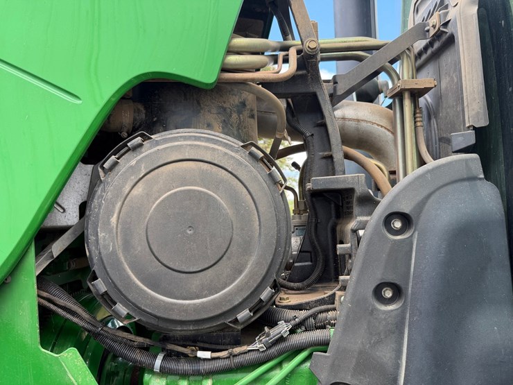 john-deere-8130-image-90