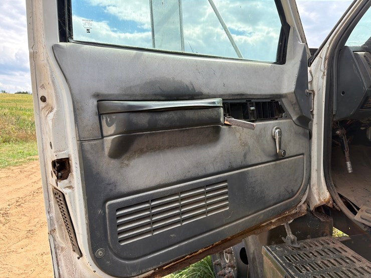 2001-caterpillar-3126-image-28