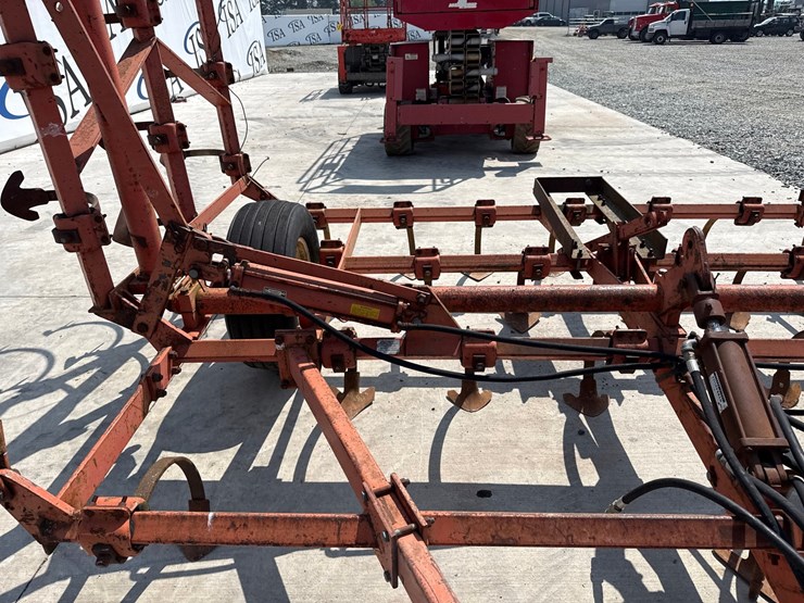 allis-chalmers-1300-image-12
