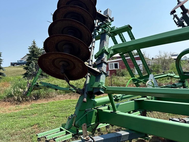 john-deere-230-image-25