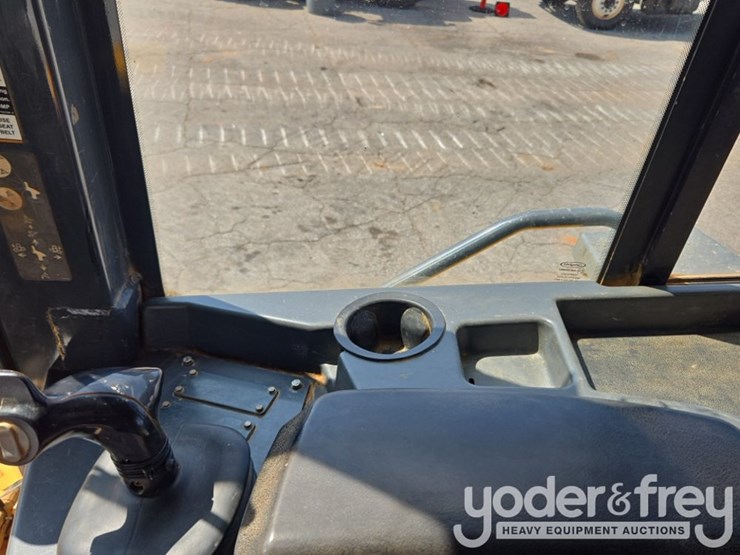 2018-deere-850k-lgp-image-45