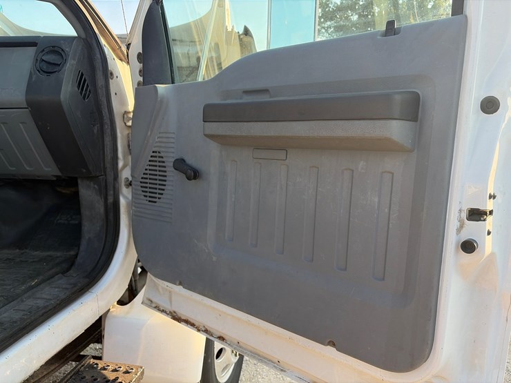 2015-ford-f750-image-27