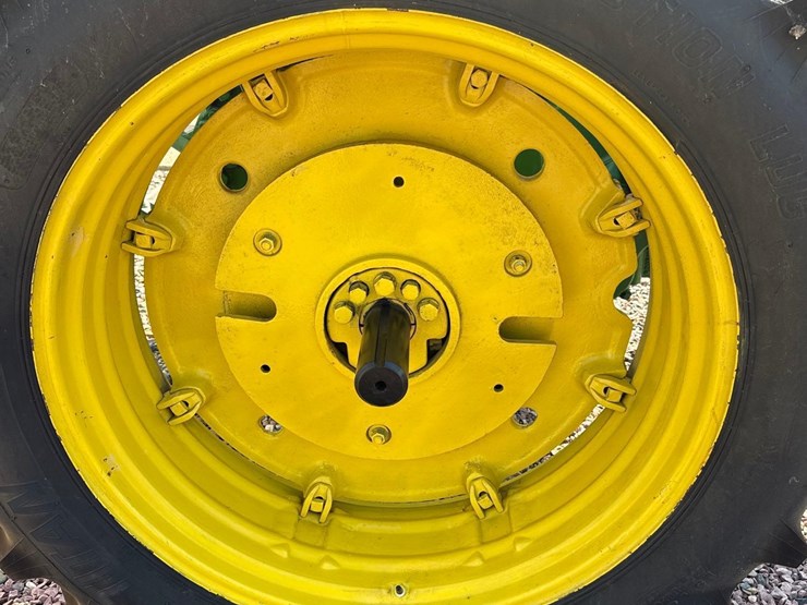 john-deere-630-image-33