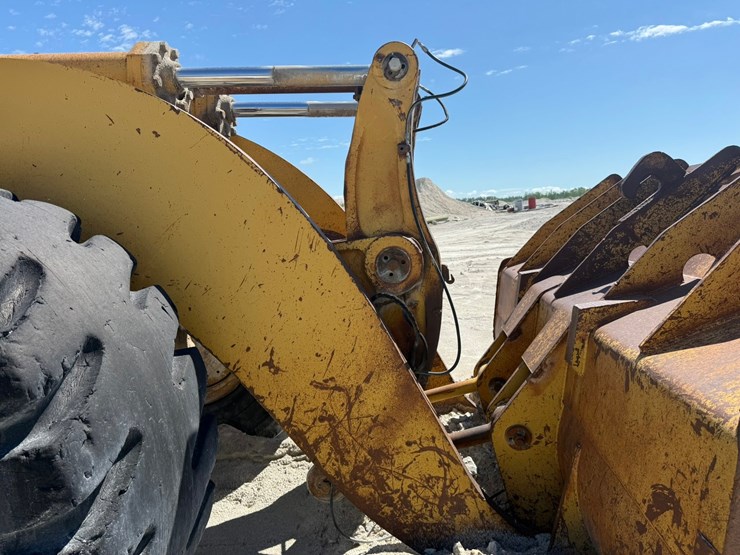 caterpillar-988-image-11