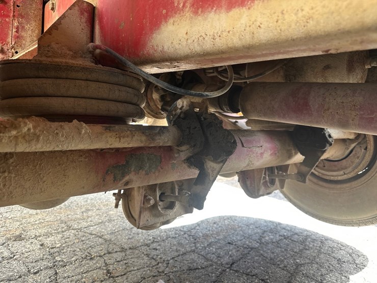 mack-rd690s-image-52