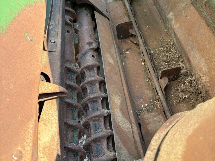 john-deere-630-image-12