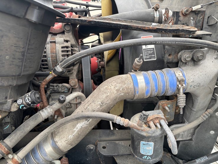 #2297-•-2017-freightliner-m2-single-axle-day-cab-truck-tractor-image-29