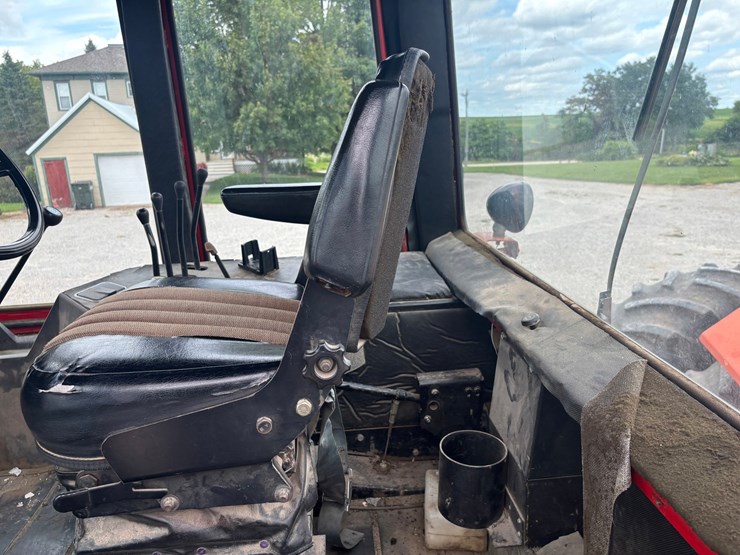 1983-massey-ferguson-4900-image-48