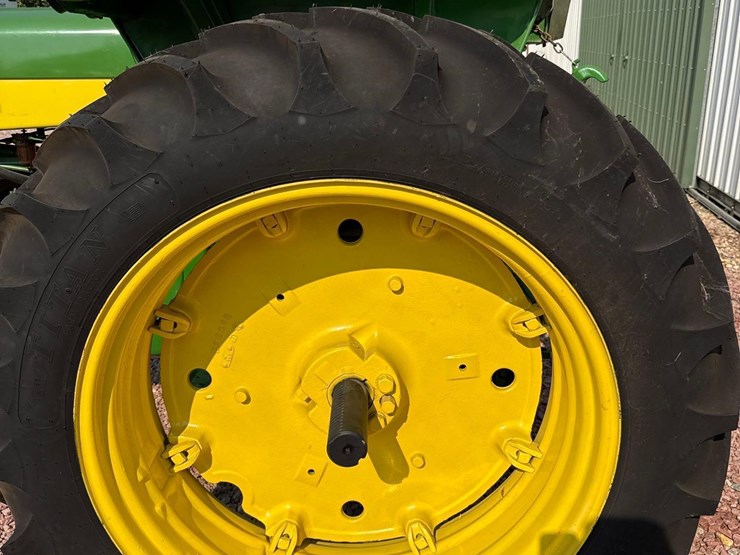 john-deere-530-image-15