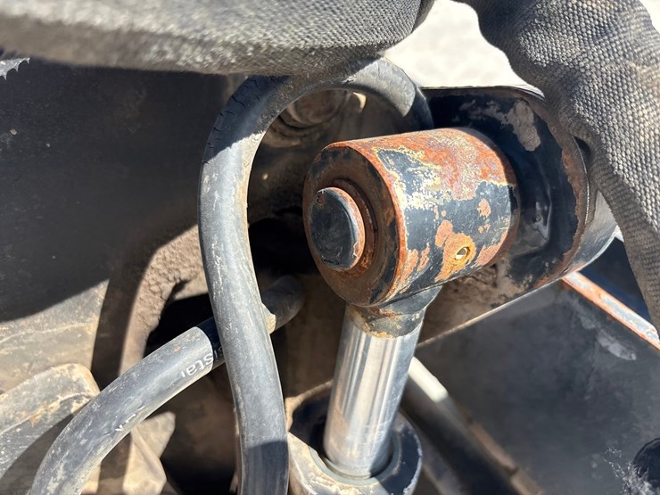 #5462-•-john-deere-cp24c-skid-steer-planer-attachment-image-10