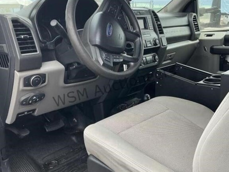 2019-ford-f550-image-21