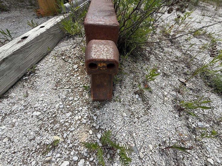 caterpillar-16-image-10