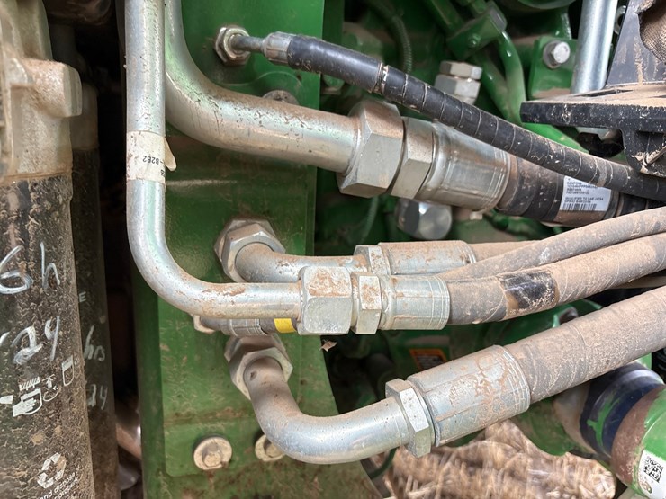 2022-john-deere-640-image-33