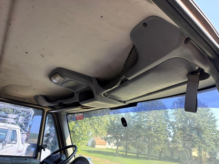 2003-international-durastar-4400-image-34
