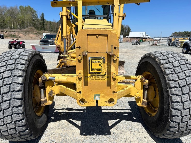 komatsu-gd650a-image-8