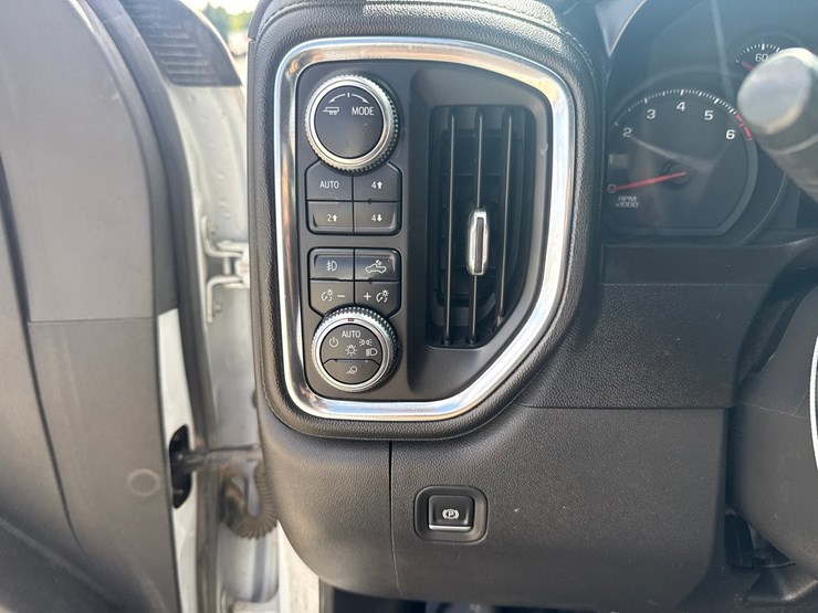 2020-gmc-sierra-1500-image-40