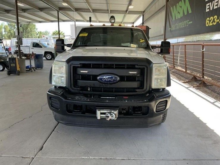 2014-ford-f550-image-3