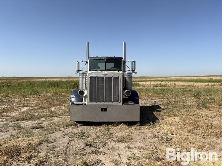 2001-peterbilt-379-image-2