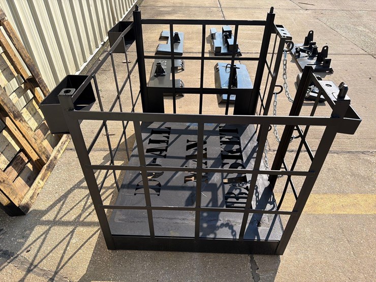 heavy-duty-do-all-44”-x-56”-skidloader/pallet-fork-man-basket-image-11