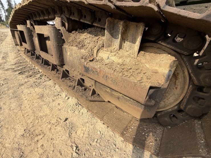 2011-deere-2454d-image-23
