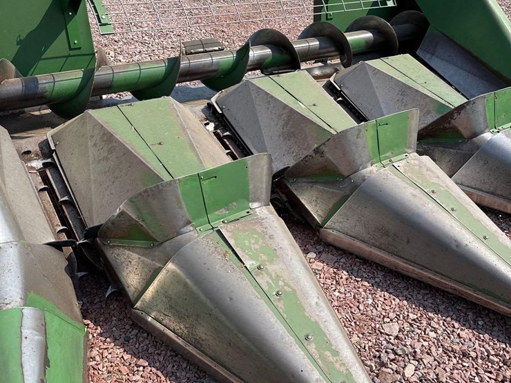 john-deere-444-image-11