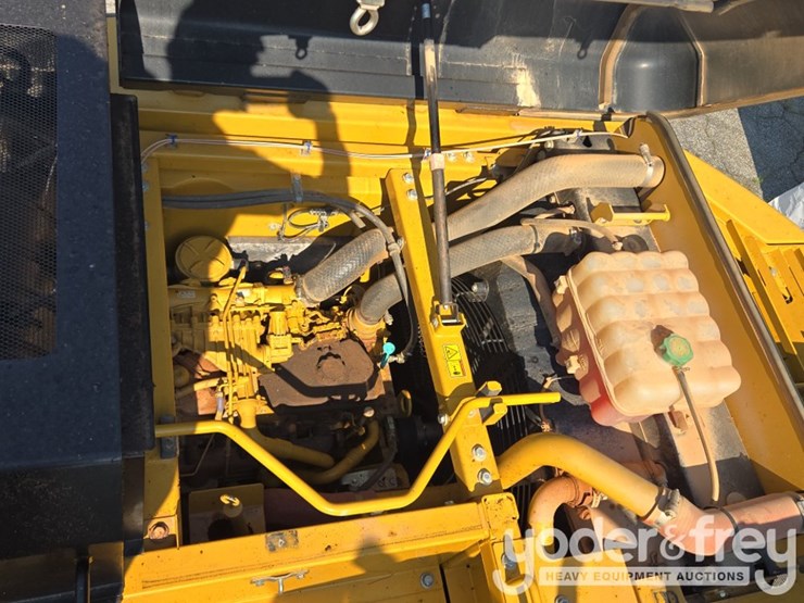 2019-caterpillar-335fl-image-33
