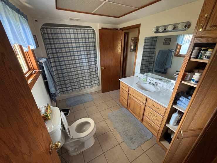 #60000-•-29.92-acre-farm-with-home,-barns-&-outbuildings-image-59