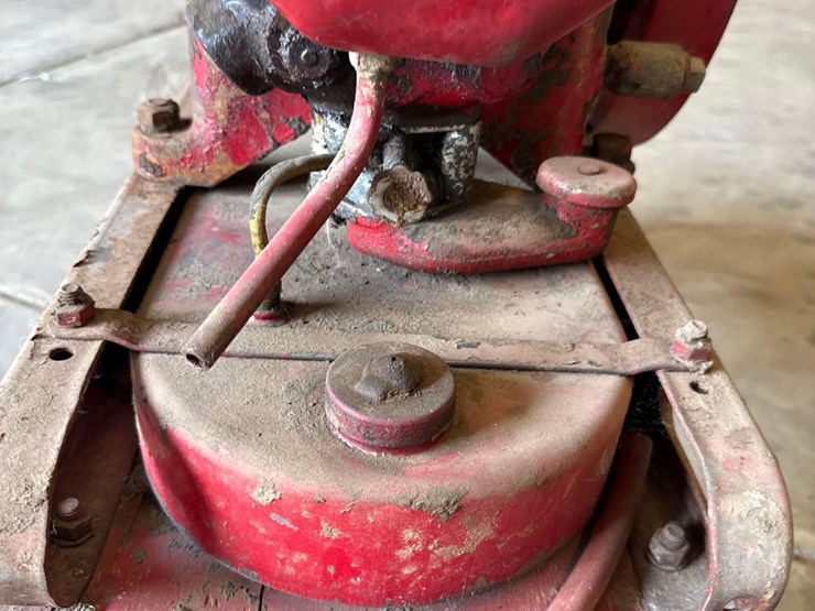 international-harvester-lb-gas-engine-image-10