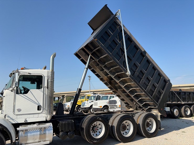 2019-kenworth-t800-image-21