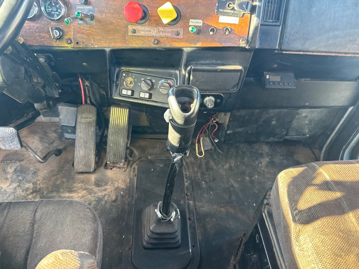 1998-peterbilt-378-image-96
