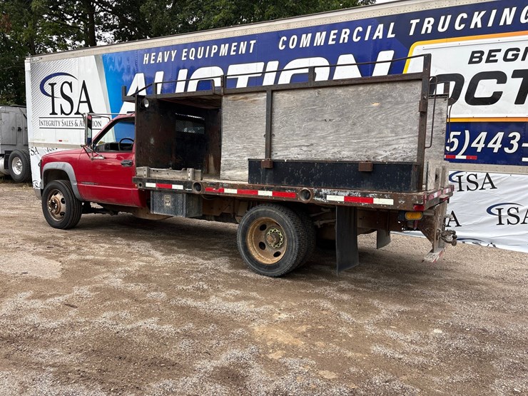 2000-gmc-3500-image-3