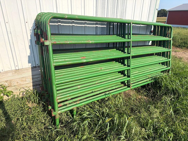 9-10ft-corral-panels-image-1