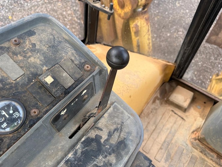 1998-caterpillar-416c-image-32
