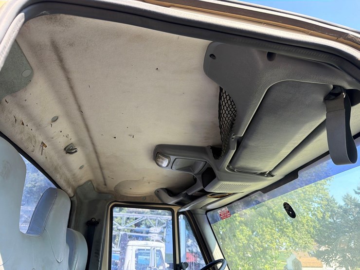 2003-international-durastar-4400-image-32