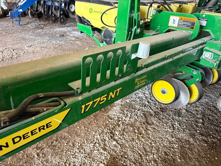 john-deere-1775-image-13