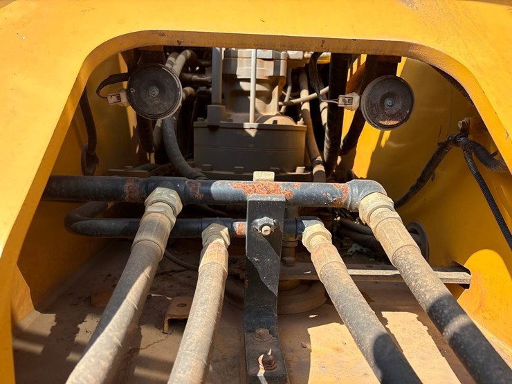 deere-250g-lc-image-61