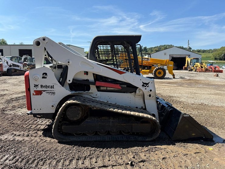 2017-bobcat-t770-image-5