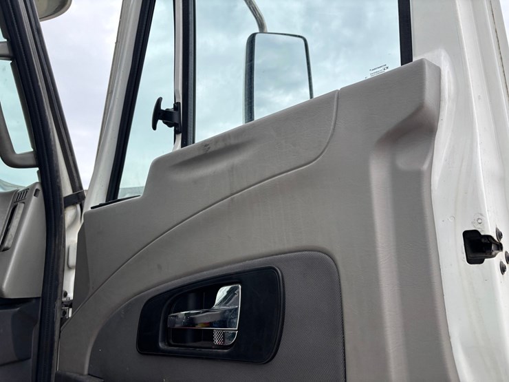 2015-international-prostar-image-53