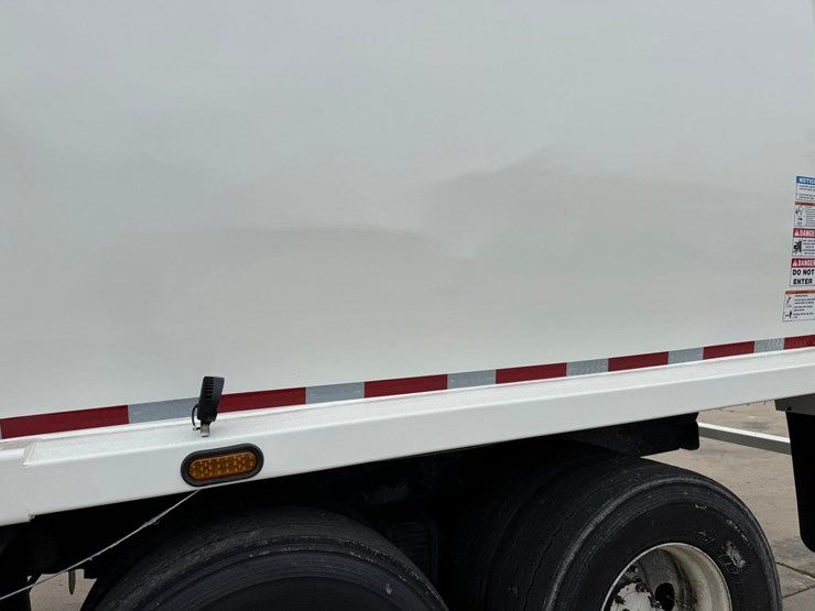 2016-mack-mru613-image-21