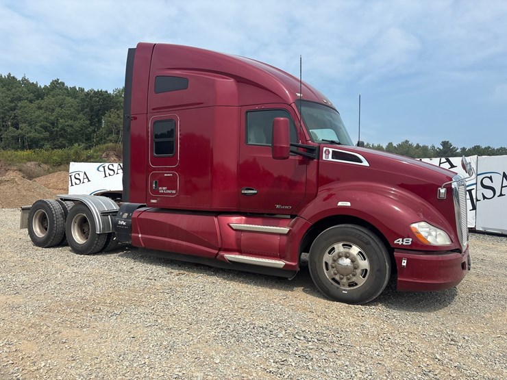 2014-kenworth-t680-image-7
