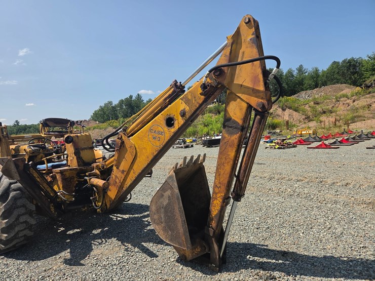 #61410-•-case-w-3-loader-backhoe-image-29