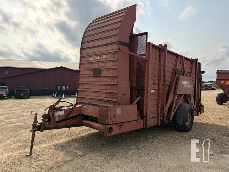 hesston-stakhand-30a-895-image-1