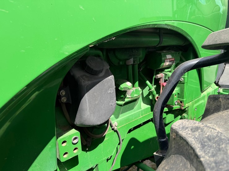 john-deere-8130-image-12
