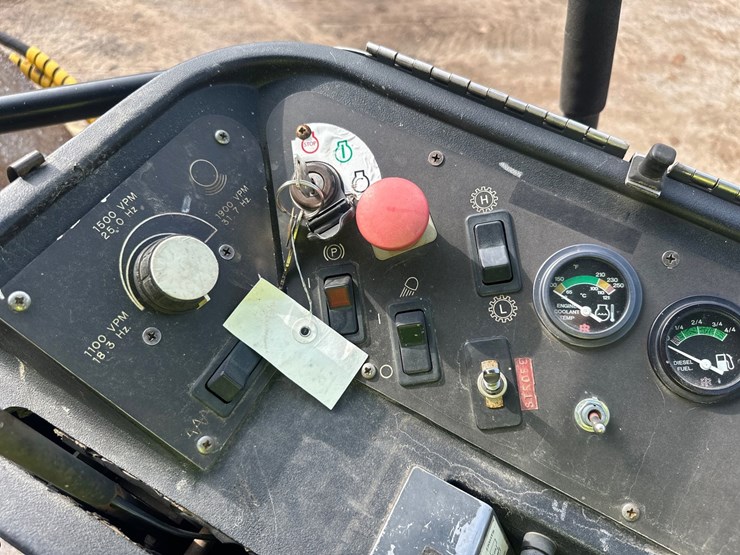 #2795-•-volvo-pro-pac-115-single-drum-compactor-image-46