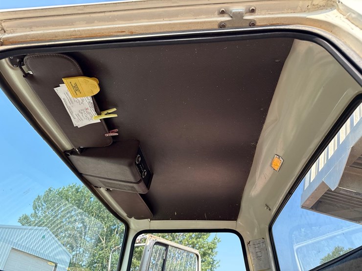 1979-ford-f700-image-81