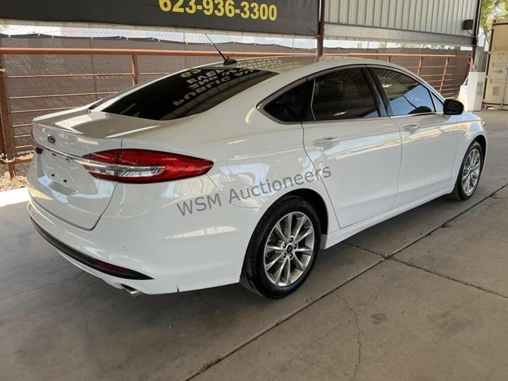 2017-ford-fusion-energi-se-sdn-image-7