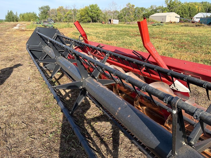 2005-case-ih-1020-image-48